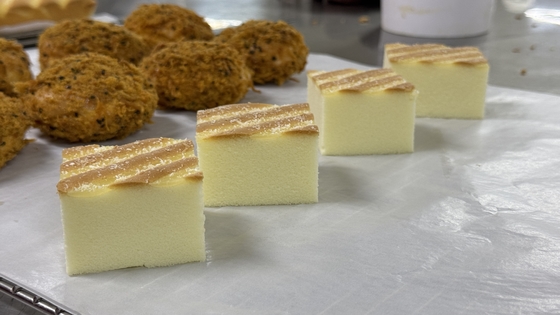 1 Tahun Masa Pelapisan Stabilisator Kue Tempat Dingin Dan Kering Kondisi penyimpanan Untuk kue segar